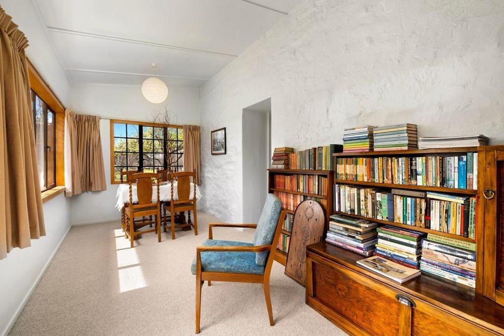 Wanaka Stone Cottage - Wanaka Holiday Home Экстерьер фото