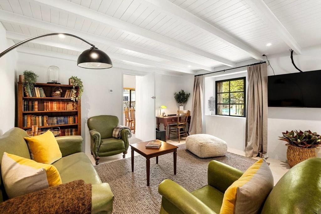 Wanaka Stone Cottage - Wanaka Holiday Home Экстерьер фото